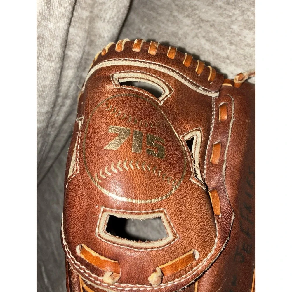 Vintage MacGregor Hank Aaron 715 HRK Leather Baseball Glove Mitt Commemorative